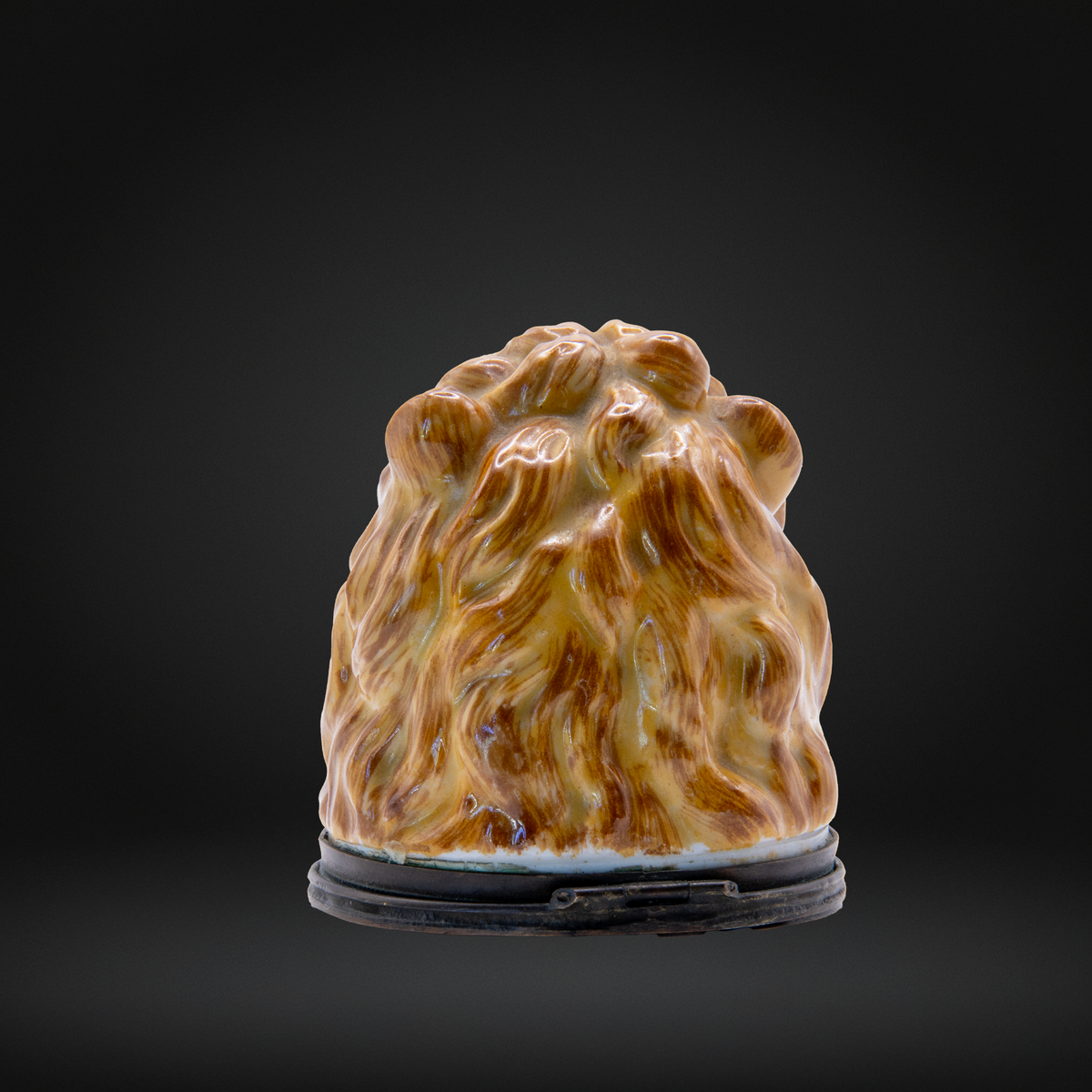 antique lions head bonbonniere
