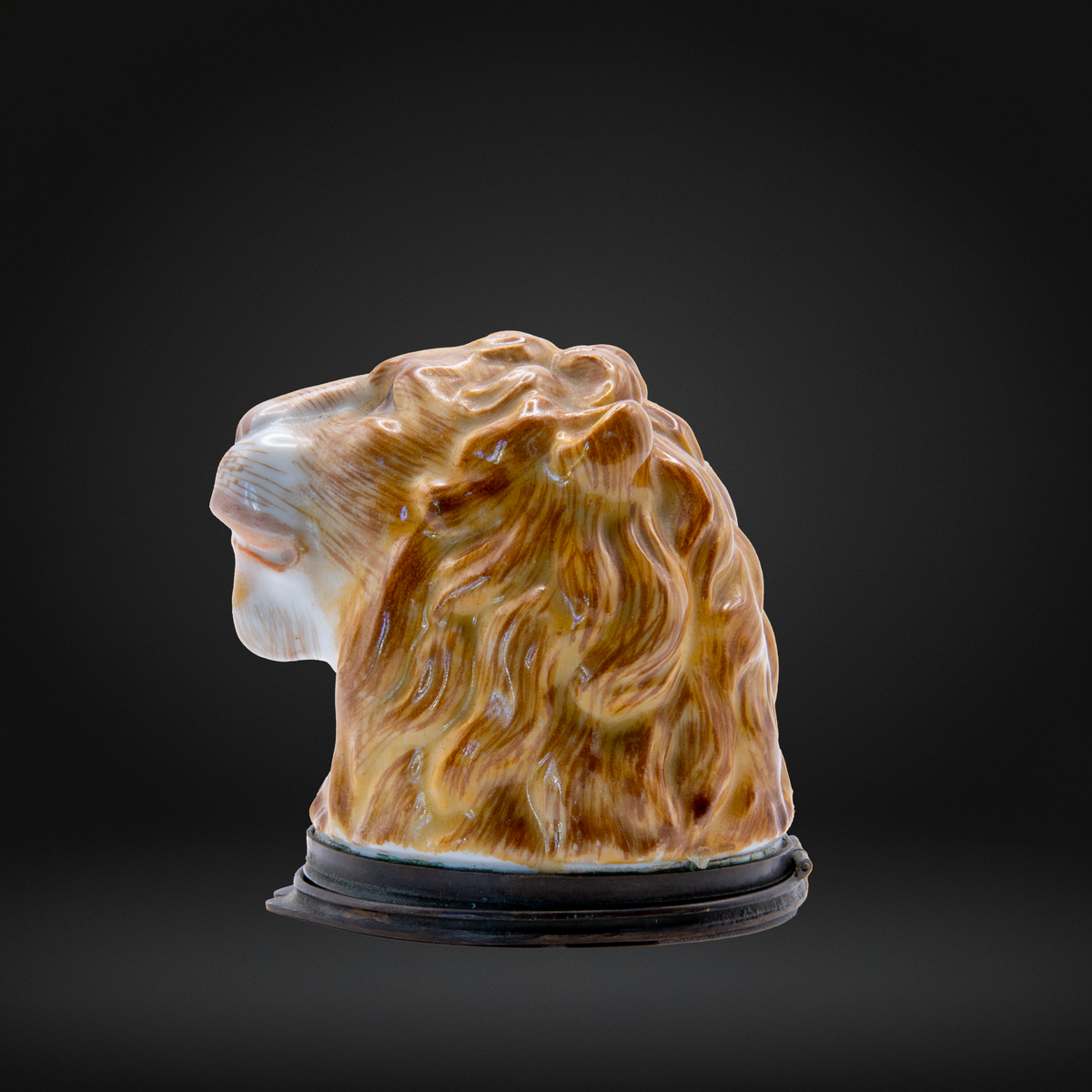 Lion bust porcelain trinket box