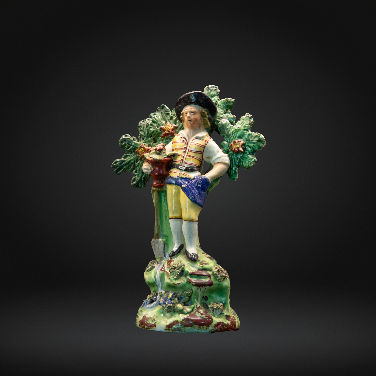 Small Walton Pearlware Figure of a Gardener - Early 19th Century