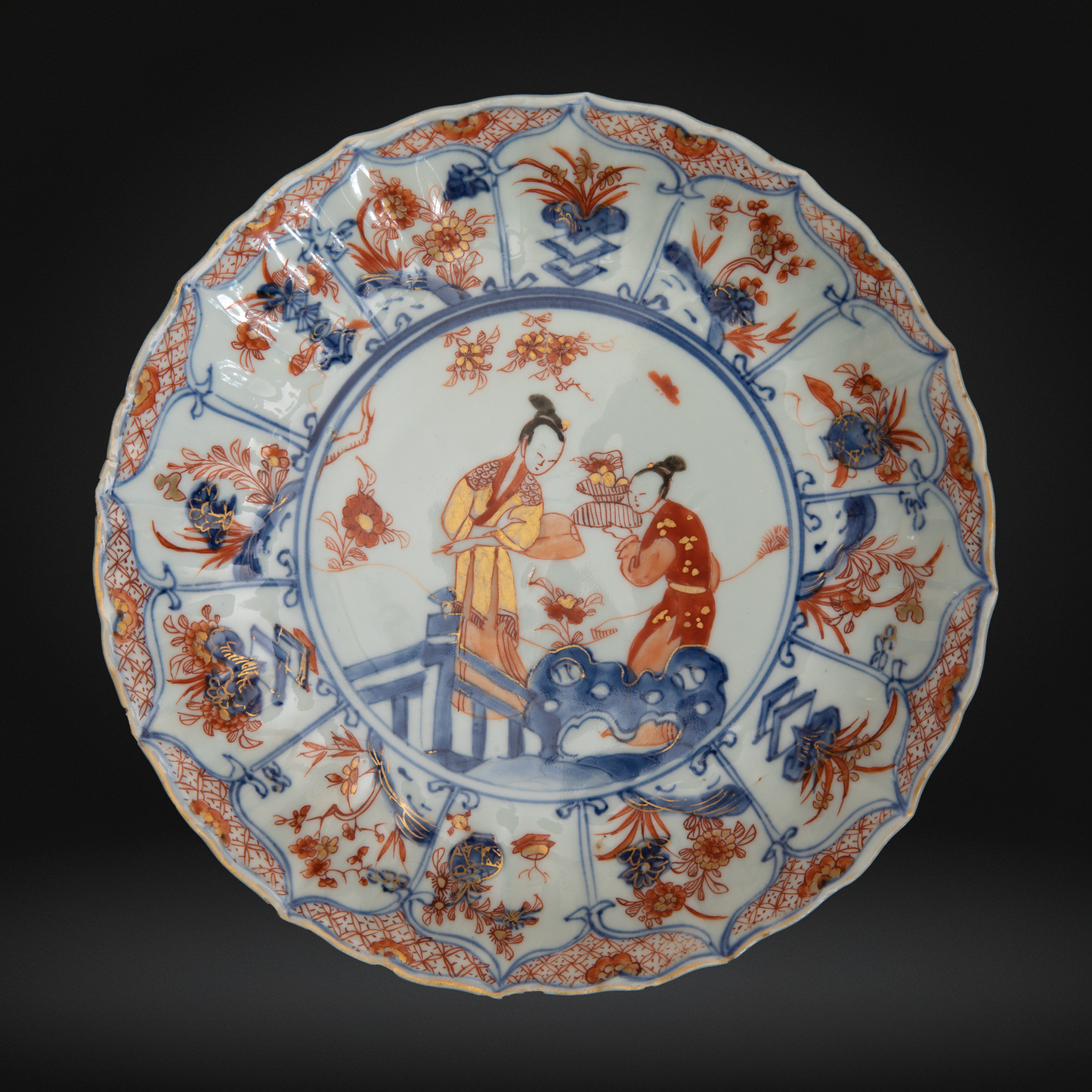 Chinese Imari Porcelain Dish, Kangxi Period - Lobed & Barbed Rim